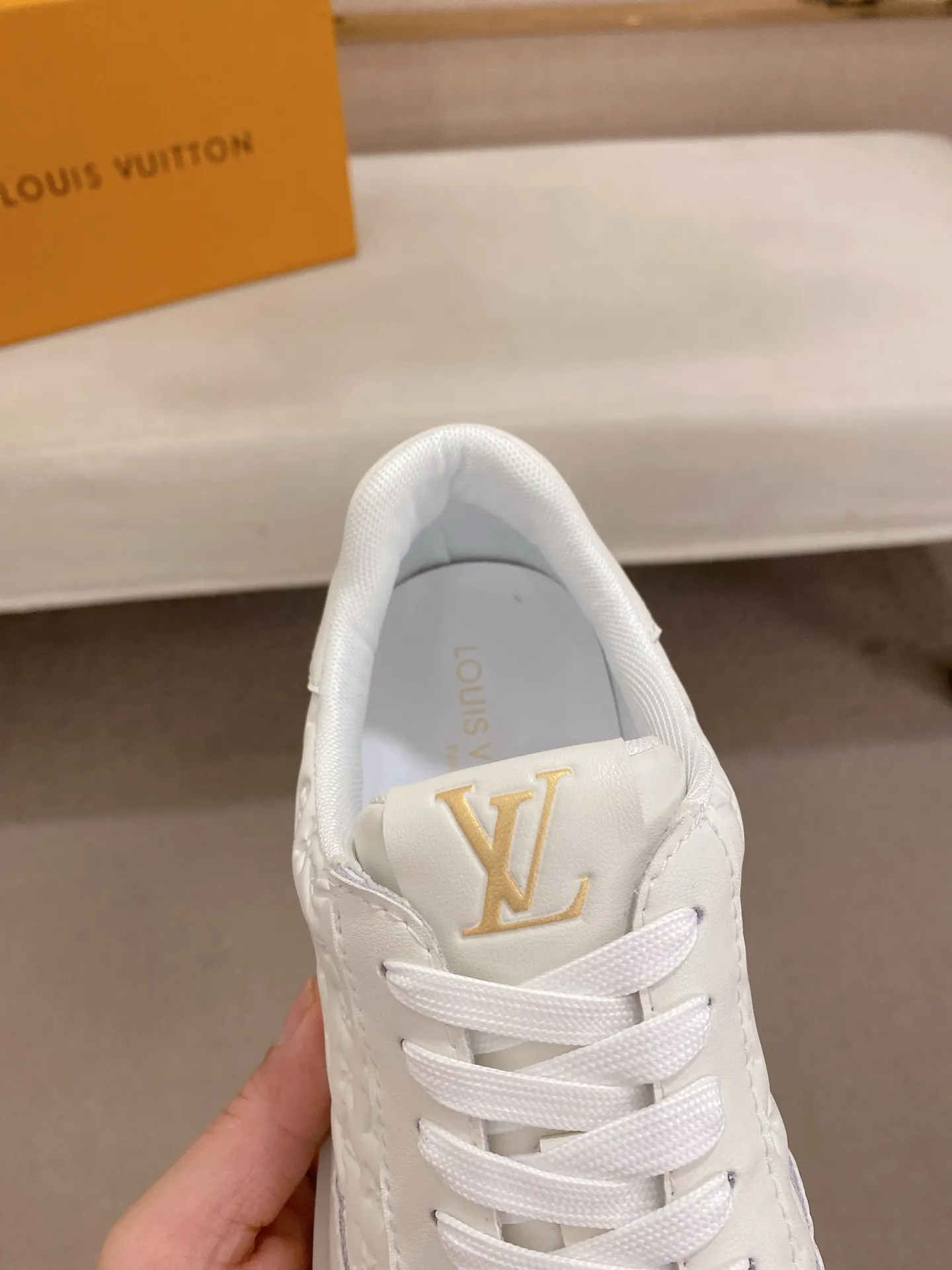 Men's shoes💰:420💰🇮🇹🇮🇹LV Louis Vuitton. The latest trendy casual shoes are popular in physical stores in sizes 38-44. New spring and summer comfortable imported custom original cowhide, unique jacquard fabric element design. Paired with sheepskin lining, Lv original bottom, [taiyang][taiyang] high-end packaging and high quality💪Details determine the quality, you can enter and leave the counter at will, welcome to compare🇮🇹